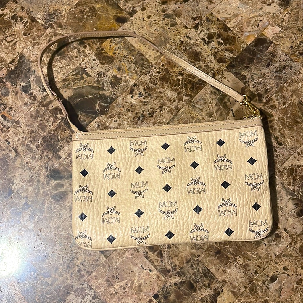 Nwot Mcm Wristlet Clutch